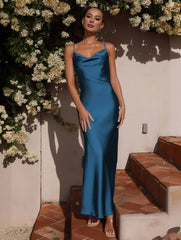 Inrosy robe demoiselle d'honneur satin moulante dos nu à fines brides élégant femme de soirée invité mariage