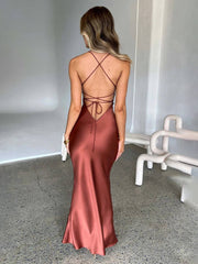 Inrosy robe longue en satin moulante v-cou sirene dos nu à fines brides sans manches femme élégant invité mariage de soirée