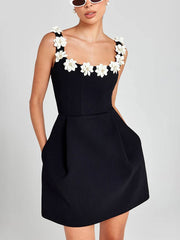 Inrosy robe patineuse trapèze fleurie appliques à fines brides col carré sans manches femme élégant bal de promo de cocktail