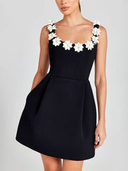 Inrosy robe patineuse trapèze fleurie appliques à fines brides col carré sans manches femme élégant bal de promo de cocktail