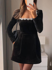 Inrosy robe courte trapèze en velours col carré manches longues poches femme doux élégant de cocktail anniversaire