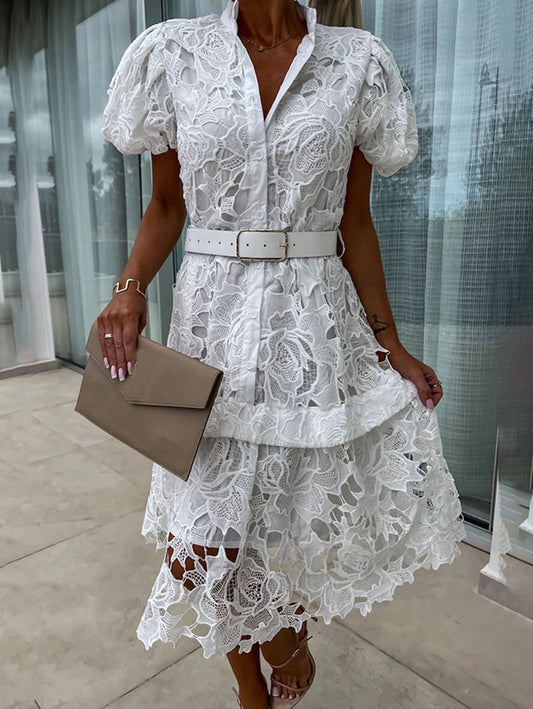 Inrosy mi-longue robe dentelle broderie anglaise boutonnage ceinture col montant manches courtes femme élégant ample