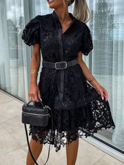 Inrosy mi-longue robe dentelle broderie anglaise boutonnage ceinture col montant manches courtes femme élégant ample