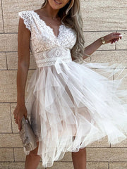 Inrosy robe courte bouffante tutu en tulle irrégulière dentelle dos nu v-cou sans manches élégant femme de cocktail