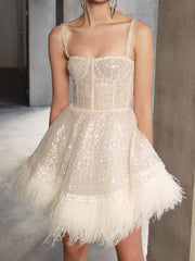 Inrosy robe patineuse plume brillante paillette à fines brides sans manches élégant mode de cocktail