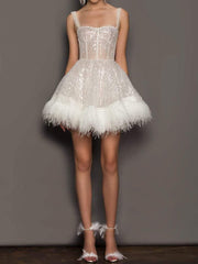 Inrosy robe patineuse plume brillante paillette à fines brides sans manches élégant mode de cocktail