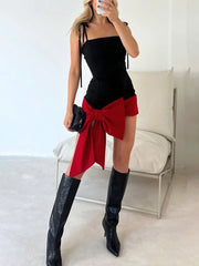 Inrosy la saint valentin robe courte moulante noeud papillon à fines brides sans manches femme élégant de cocktail