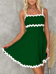 Inrosy robe courte à fines brides col carré sans manches femme élégant mode doux casual de plage