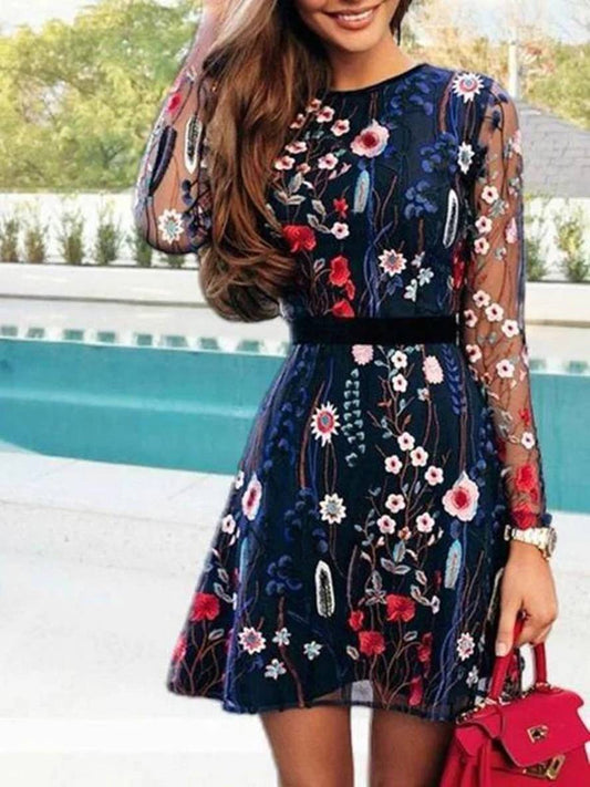Inrosy robe courte fleurie brodée col rond manches longues fluide femme bohème élégant de soirée de cocktail