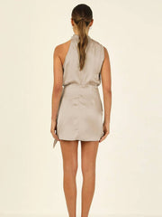 Inrosy robe courte irrégulière ceinture col roulé licou sans manches femme élégant cérémonie invité mariage de cocktail