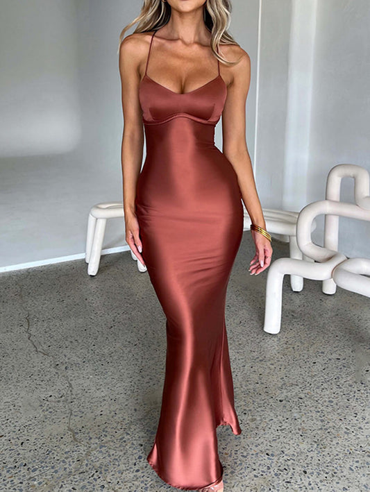 Inrosy robe longue moulante en satin sirene v-cou dos nu à fines brides sans manches femme élégant mode bal de promo