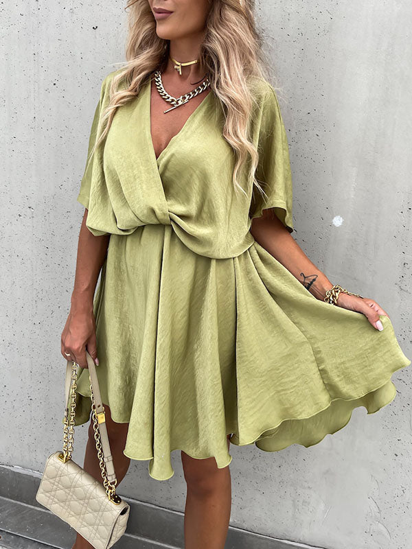 Inrosy robe courte satin à volantée fluide v-cou manches courtes femme mode décontracté de plage