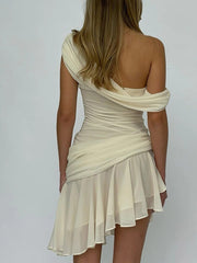 Inrosy robe courte moulante irrégulière mousseline tulle à volantée une épaule sans manches femme élégant de cocktail