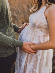 Inrosy longue robe de grossesse dentelle tulle brodée décolleté plongeant licou sans manches femme invité mariage enceinte