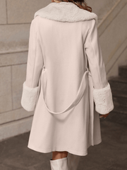 Inrosy mi-longue manteau trapèze femme ceinture boutonnage poches fausse fourrure col revers élégant mode hiver vêtements