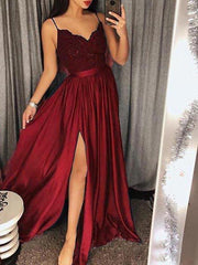 Inrosy robe longue fendu le côté fluide dentelle élégant